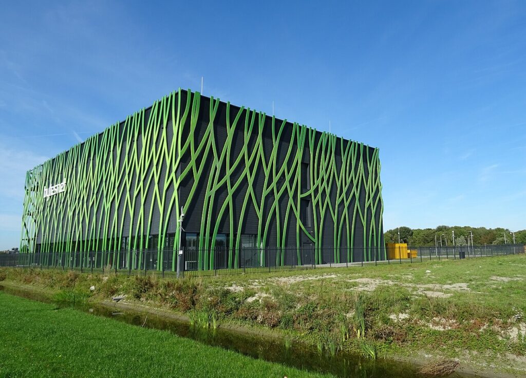 Datacenter aan de Professor Uilkensweg in Groningen, waar de datacentercapaciteit groeit