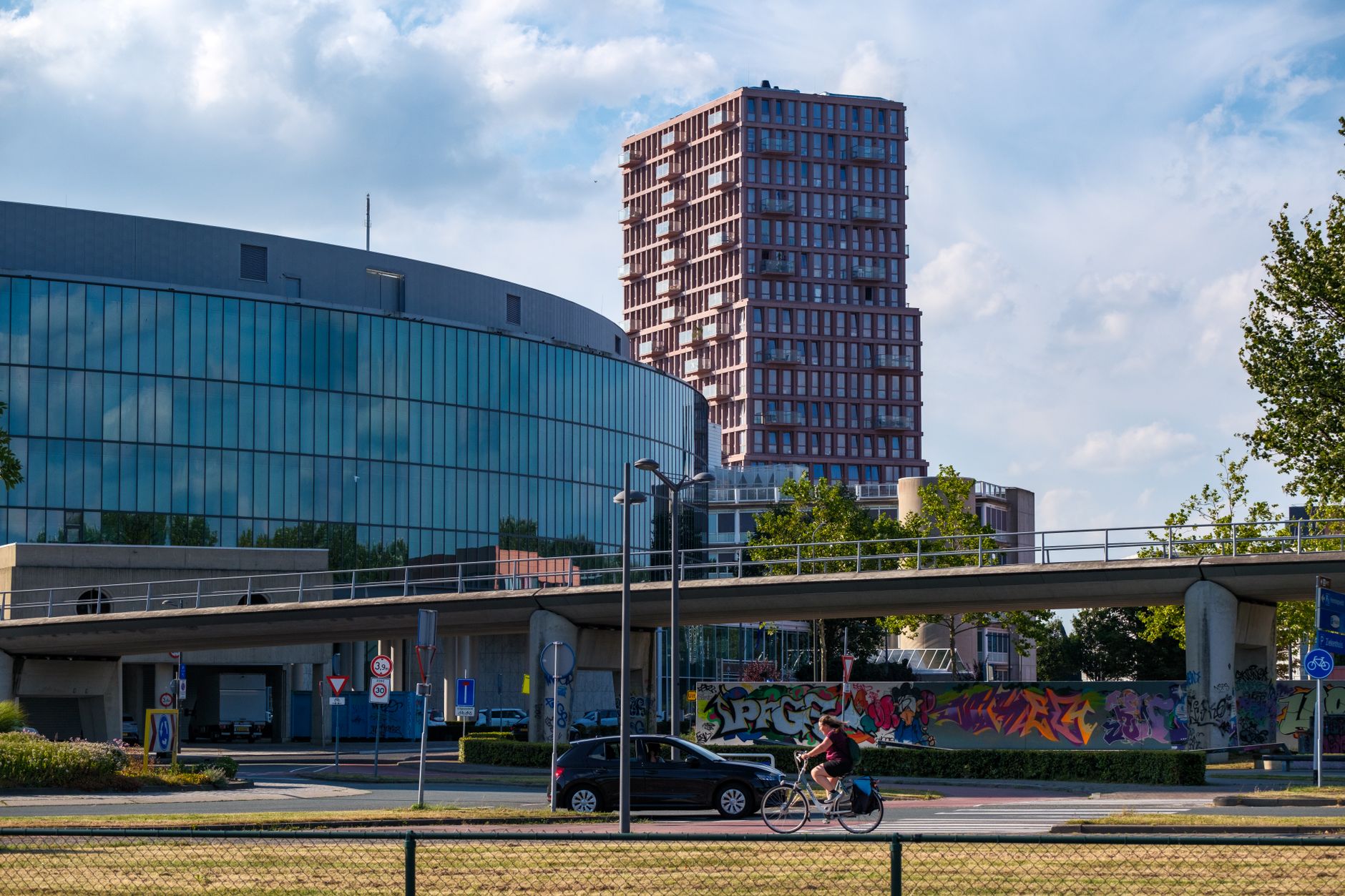 Moderne bebouwing in het centrum van Almere, kantoorpanden Almere