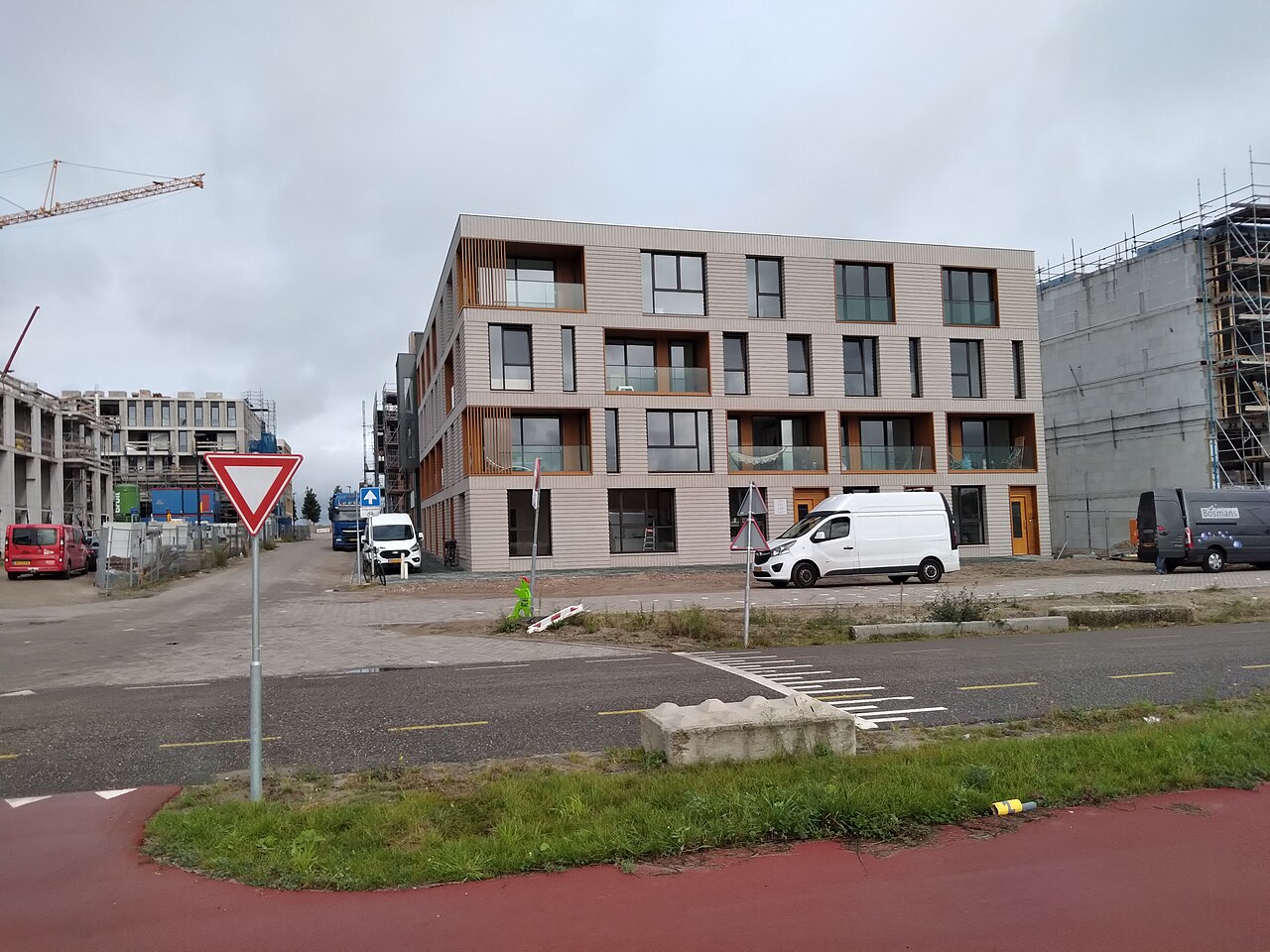 Nieuwbouw op Centrumeiland in Amsterdam waar lerarenwoningen in de middenhuur worden gerealiseerd