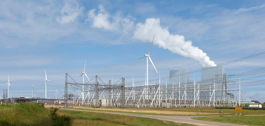 Hoogspanningsstation in Nederland, illustratief bij netcongestie en woningbouw
