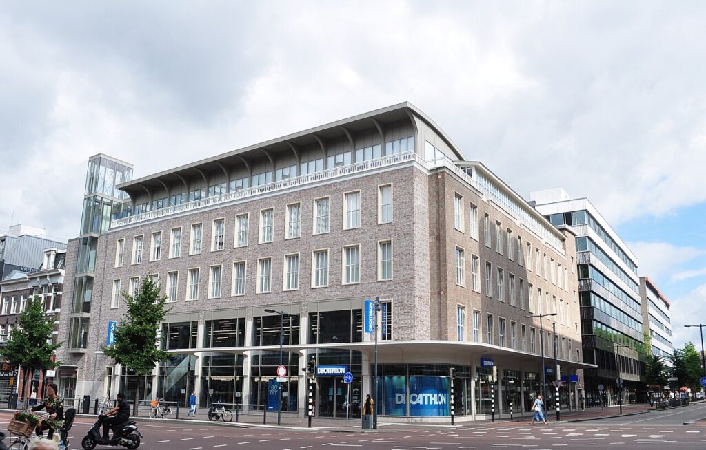 Winkelvastgoed Utrecht: winkel- en kantoorpanden aan het Vredenburg in de binnenstad