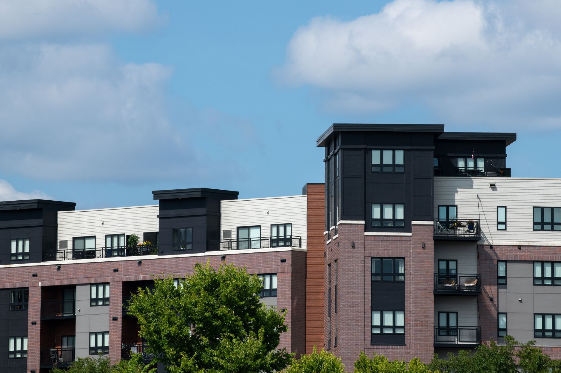 Modern Amerikaans huurappartementencomplex als beeld bij Amerikaans woningvastgoed
