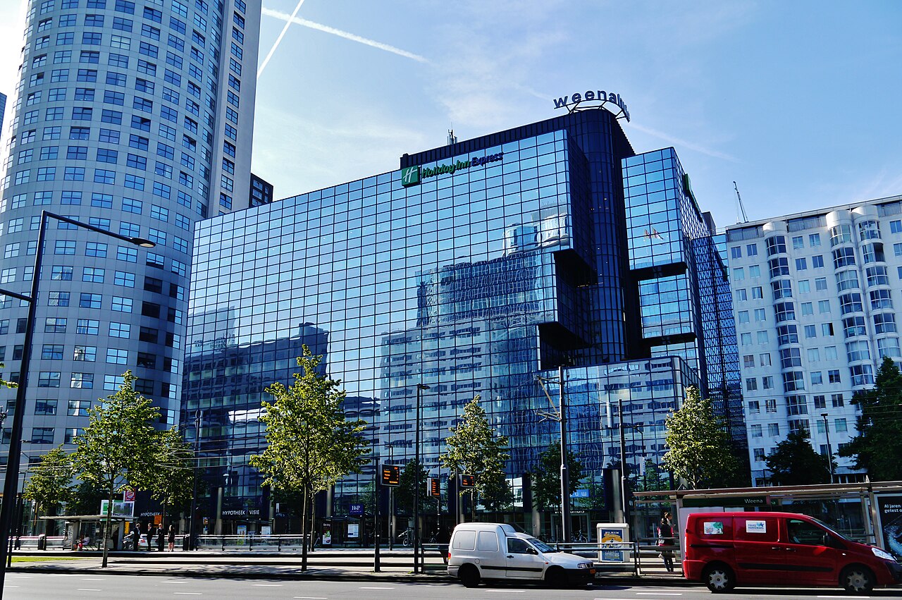 Het Weenahuis aan het Weena, waar Bob W een aparthotel in Rotterdam opent