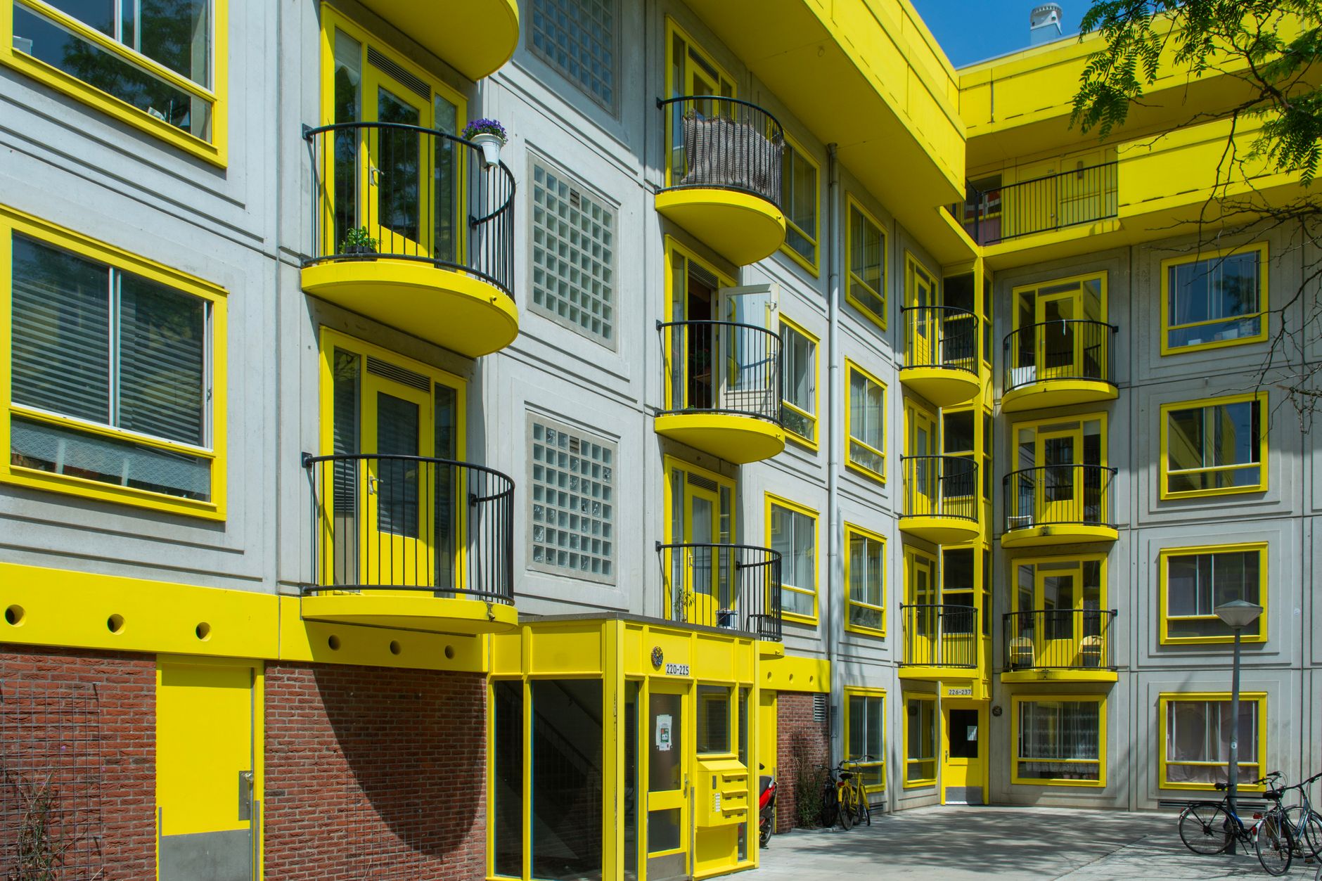 Appartementengebouw met huurwoningen in het middensegment