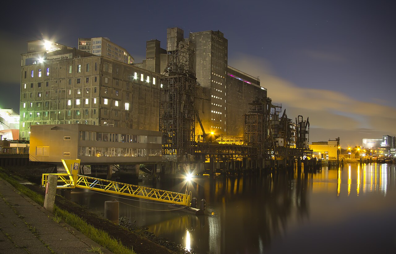 De Maassilo aan de Maashaven in Rotterdam, naast de voormalige Quaker-fabriek