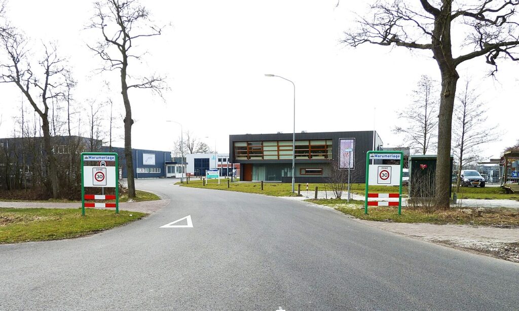 Entree van bedrijventerrein Marumerlage in de provincie Groningen, illustratief bij de herstructurering van bedrijventerreinen