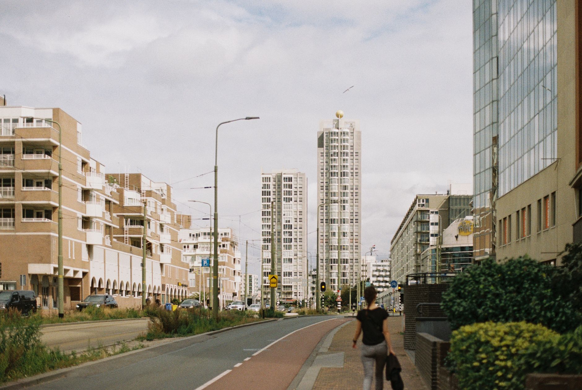 Appartementengebouwen in Den Haag, waar aan de Hofzichtlaan 56 sociale huurwoningen komen