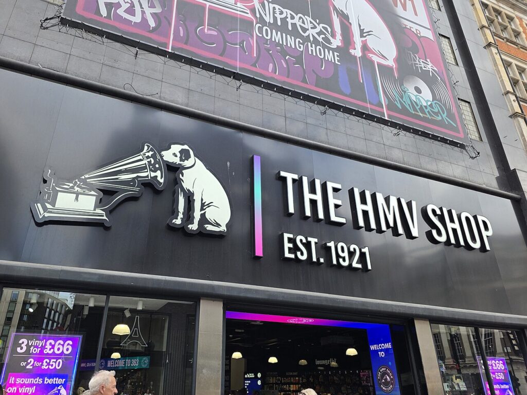 Gevel van The HMV Shop op 363 Oxford Street in Londen