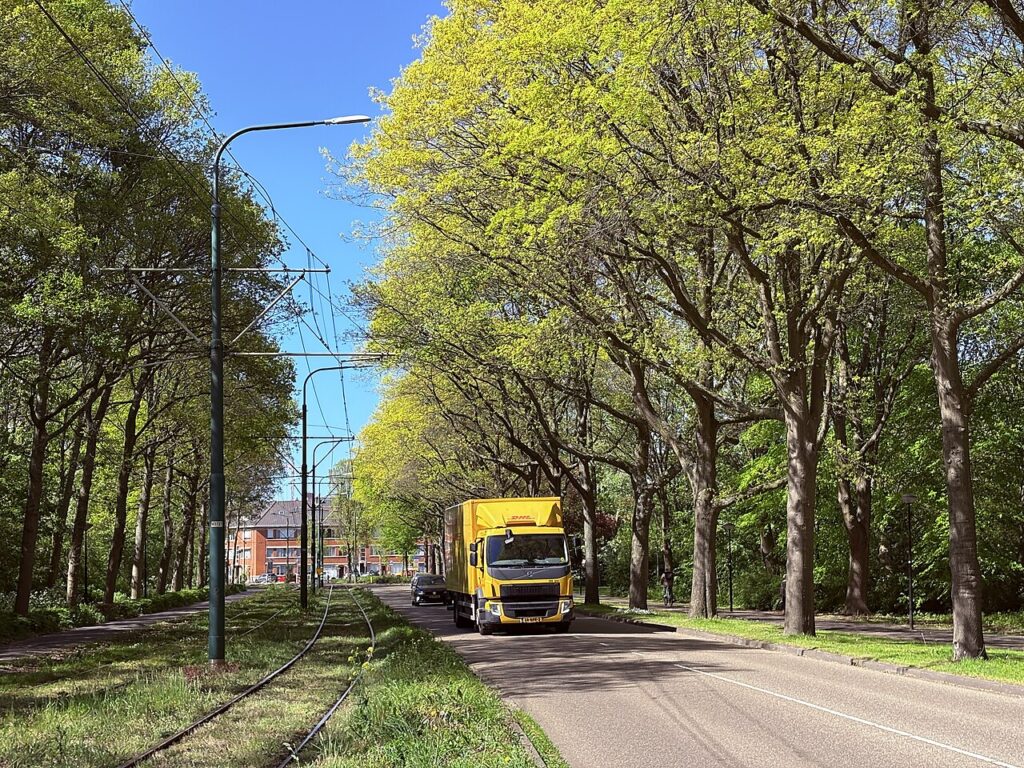 Burgemeester Elsenlaan in Rijswijk, de laan waaraan de woningbouw van plan De Havenmeester is voorzien